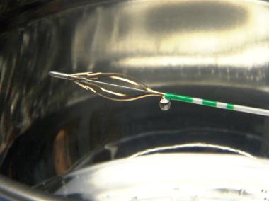 Flushing HYDRO LeMaitre Valvulotome with saline